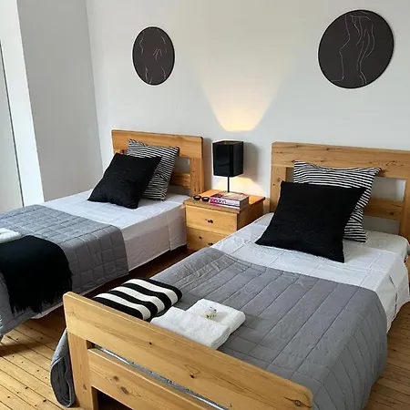 Aphrodite 2 Bedroom Down Town *