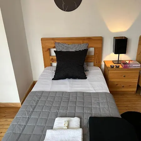 Lägenhet Aphrodite 2 Bedroom Down Town