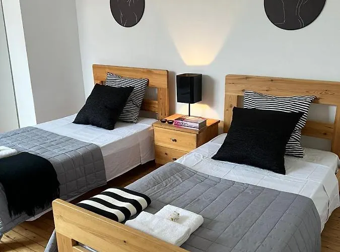 Aphrodite 2 Bedroom Down Town *